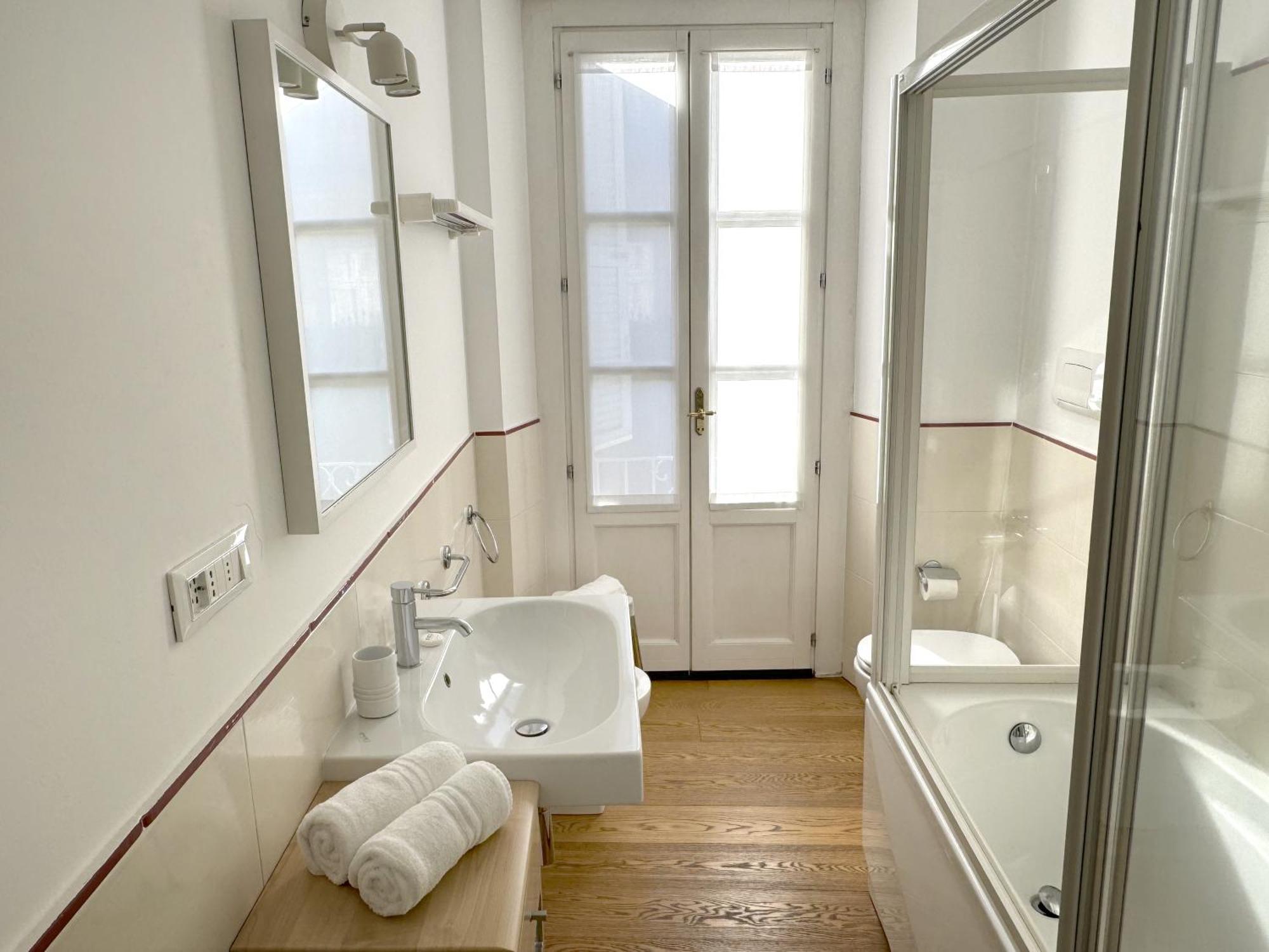 Joivy Cosy Ticinese Retreat 1-Bed Flat Near The Duomo Leilighet Milano Eksteriør bilde