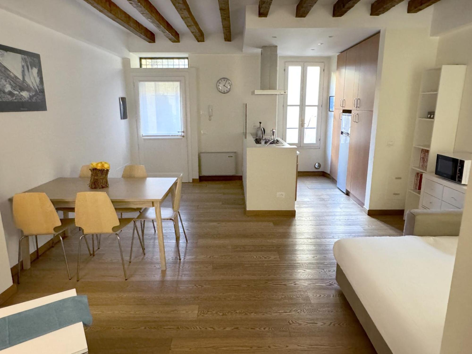 Joivy Cosy Ticinese Retreat 1-Bed Flat Near The Duomo Leilighet Milano Eksteriør bilde
